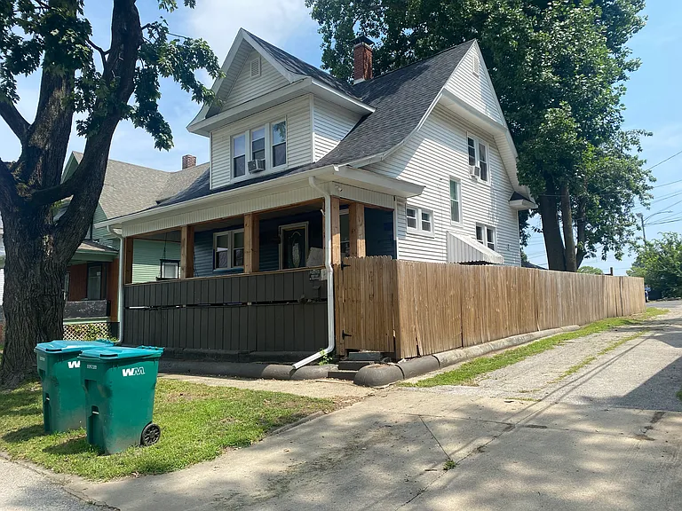 440 N Pine St — Photo 6
