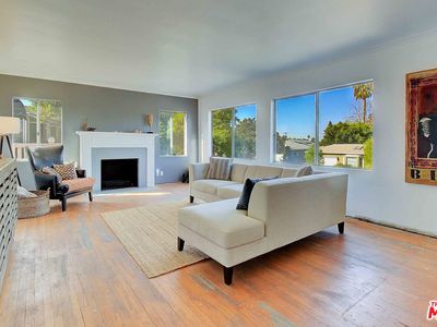 1840 S Dunsmuir Ave, Los Angeles, CA, 90019
