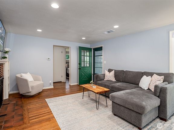 5th image of 3418 NE 156th Street