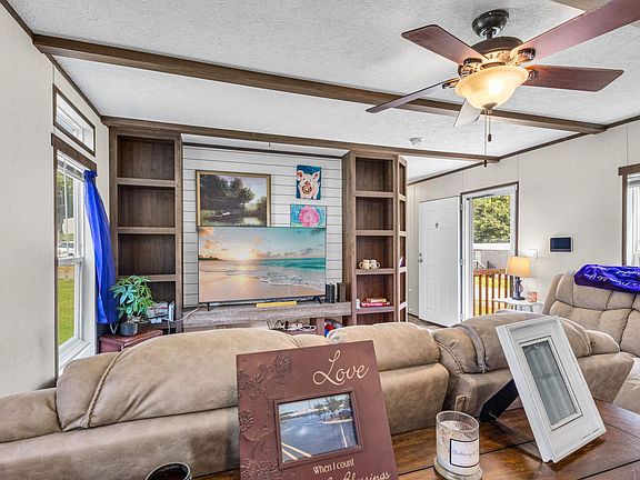 5th image of 220 Wedge Way