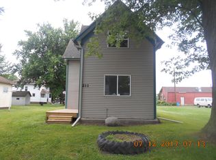 211 Washington St, Waltham, MN 55982