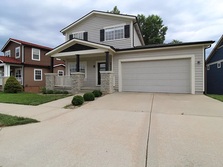 3733 Thompson Cir — Photo 1