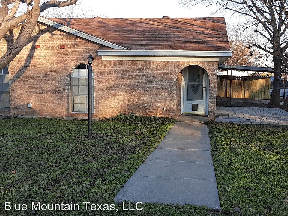 1st image of 700 Bridle Ave