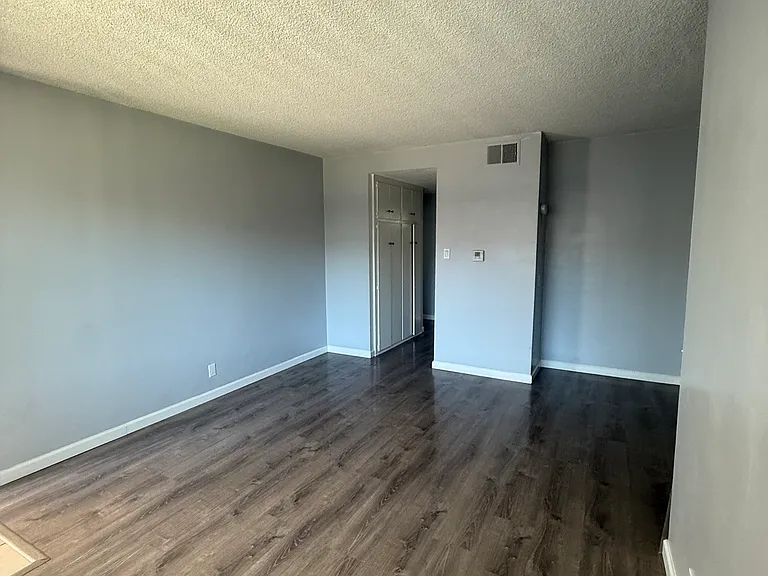 Downey Ave Apartments — Photo 14