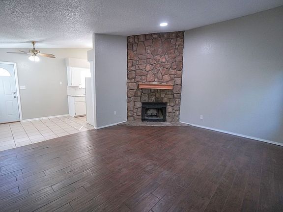 5th image of 2308 Twisted Oaks Dr