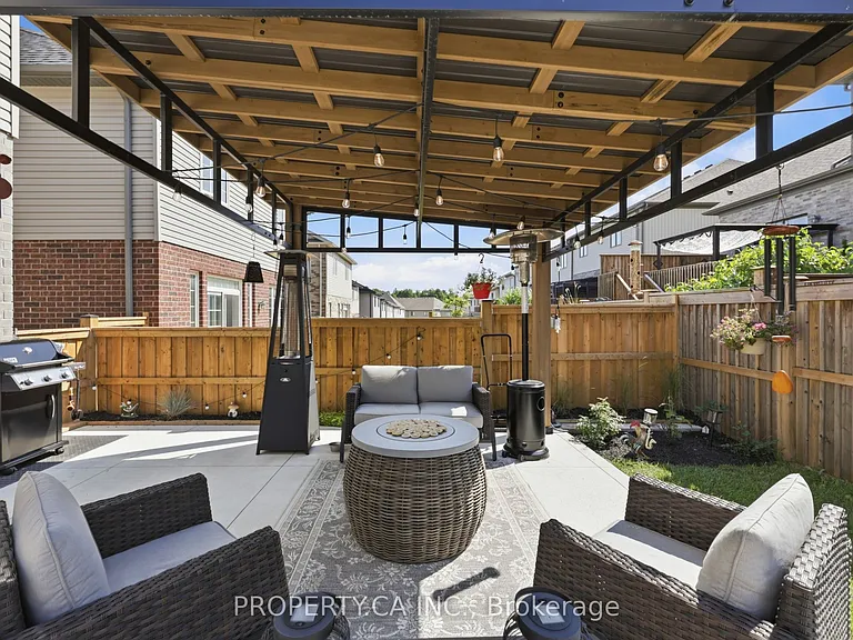 629 Wild Rye St W — Photo 38