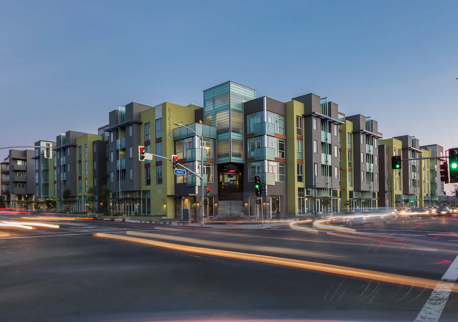 Parc on Powell — Photo 1
