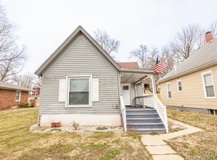 319 W Dee St, Lebanon, IL 62254