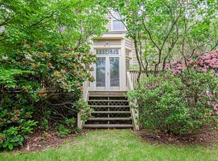 53 Genevieve St, Putnam, CT 06260