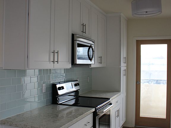 5th image of 1251 Armacost Ave APT 204