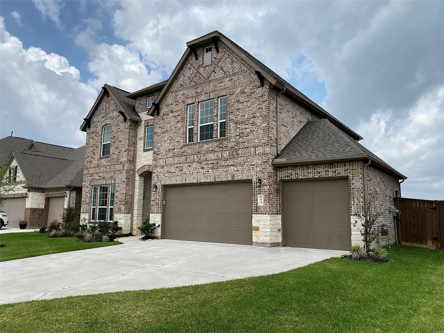 4 bed, 3.5 bath, 3644 sqft, $3,575 — Photo 1