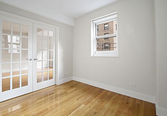 5th image of 20 Park Ave APT 6E