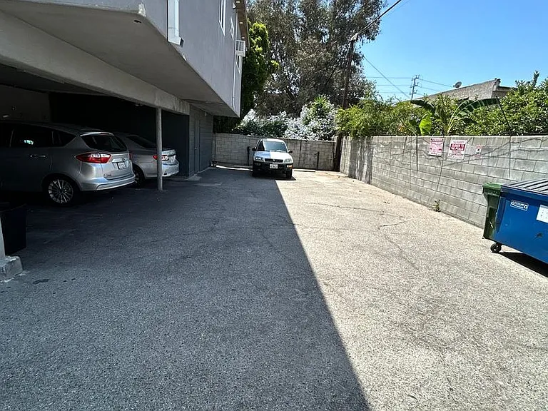 6821 Ben Ave #7A — Photo 11