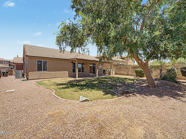 4545 E Rowel Rd — Photo 16