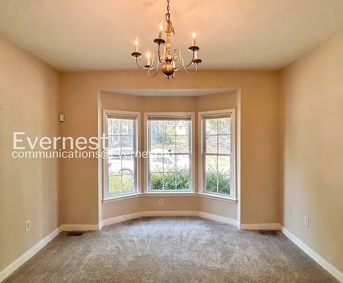 1713 Jacquelin St — Photo 6