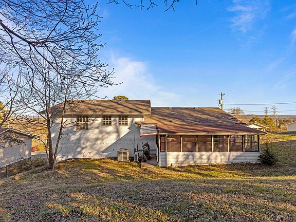 4th image of 1717 E Rebel Rd