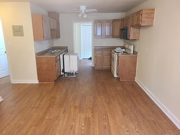 4th image of 114 Cosgrove St