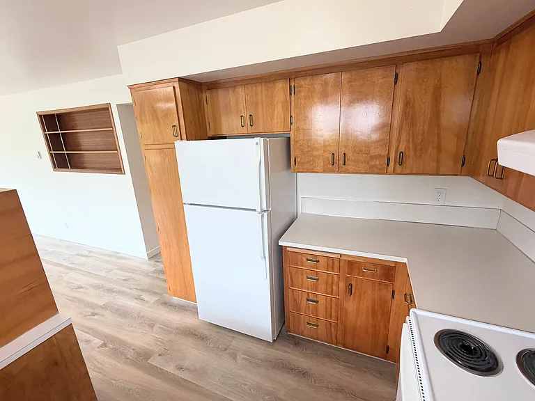 405 Walnut St #1 — Photo 8