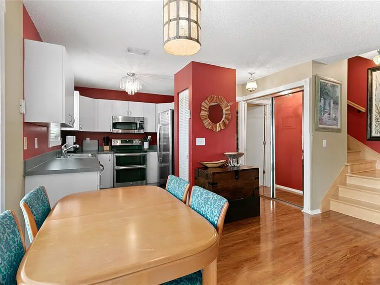 2511 Avenue C #WEST — Photo 6