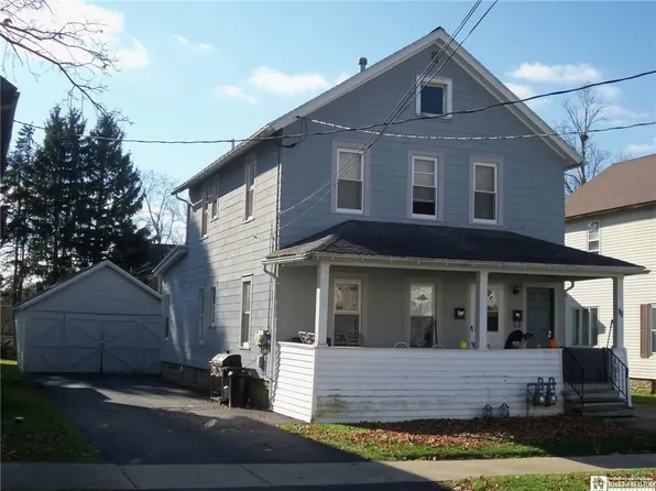 65 Cleveland Ave, Fredonia, NY 14063