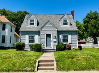 1606 Pershing Blvd, Clinton, IA 52732