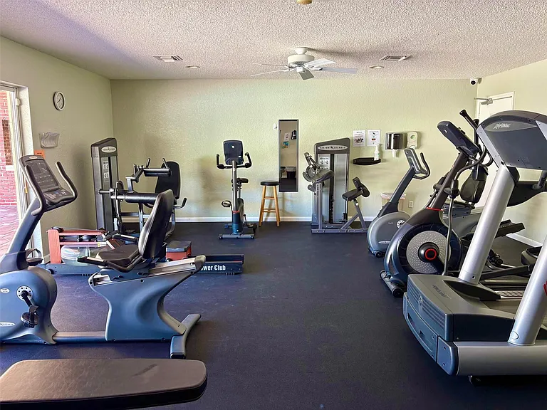 1055 Country Club Dr #404 — Photo 43