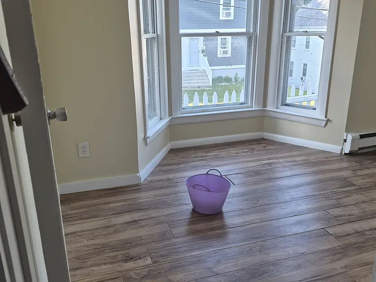 18 Highland St — Photo 9