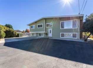 3905 NE 6th St, Renton, WA 98056