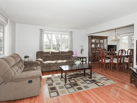3rd image of 1258 Blackhawk Dr