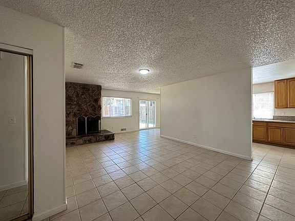 5th image of 8505 Sun Florin Dr