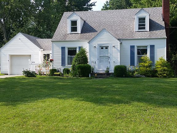2nd image of 120 Fairground Blvd