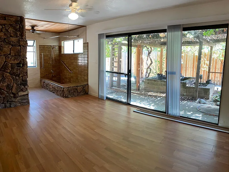 8345 Berg St — Photo 12