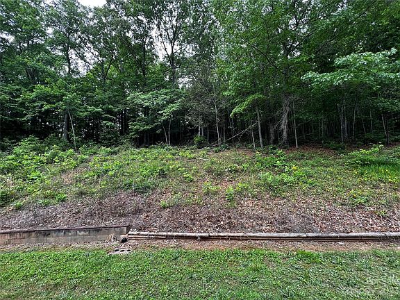 5th image of 5995 Hollow Springs Cir