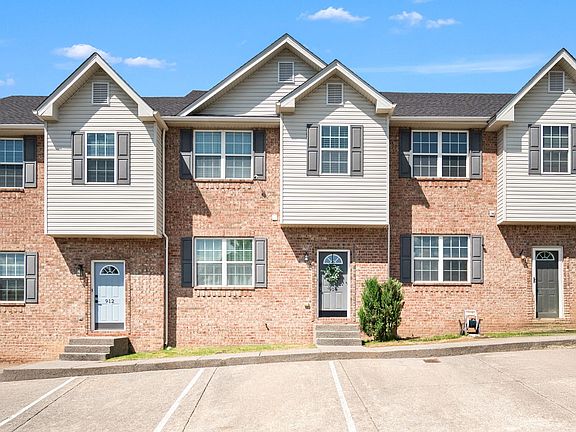 2nd image of 914 Spence Enclave Ct