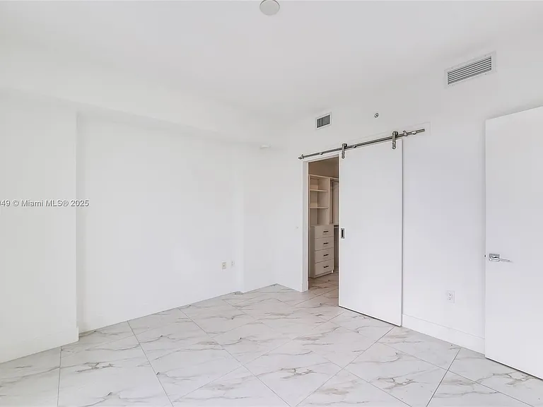 2000 Metropica Way #306 — Photo 8