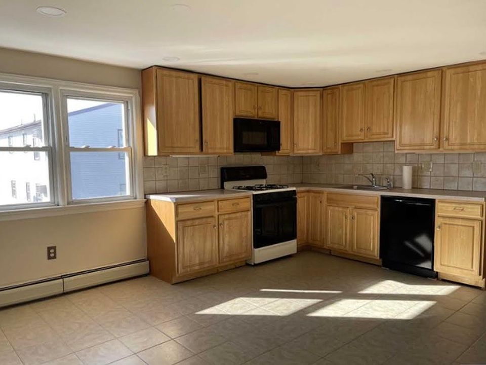 1st image of 241 Lafayette Ave Floor 2