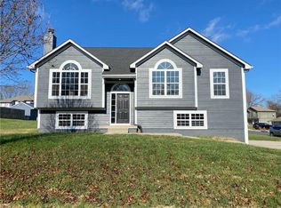 308 Lela Ln, Buckner, MO 64016