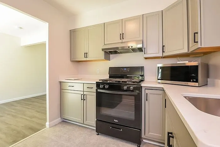 223 Sandalwood Dr — Photo 5