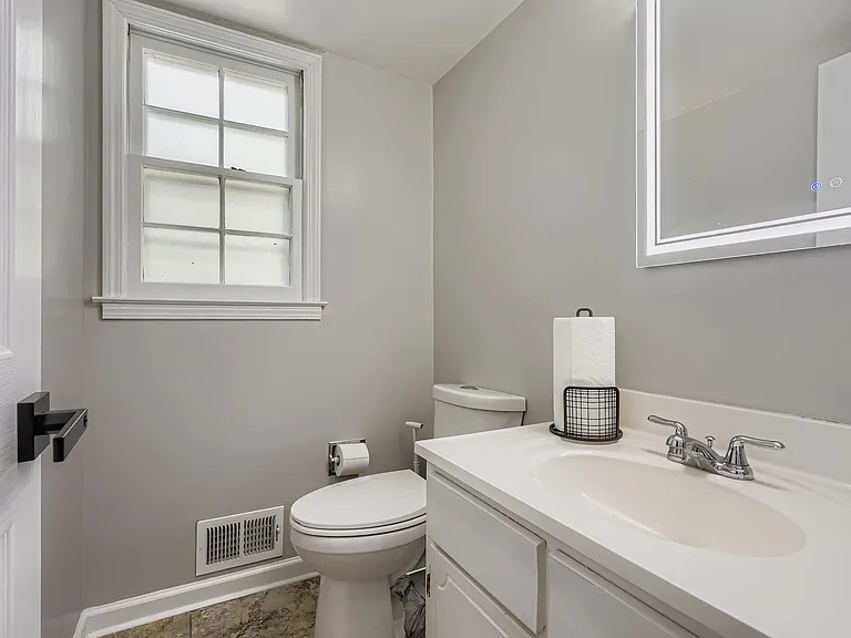 2872 Clearbrook Dr — Photo 13