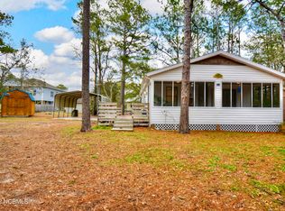 214 NE 51st St, Oak Island, NC 28465
