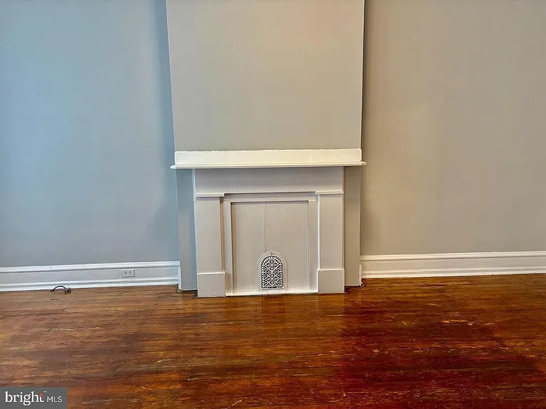 2503 Carpenter St — Photo 5
