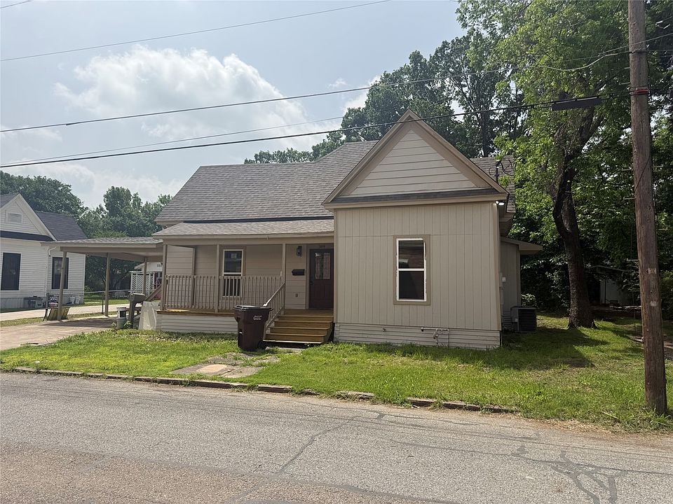 1st image of 309 W 8th St