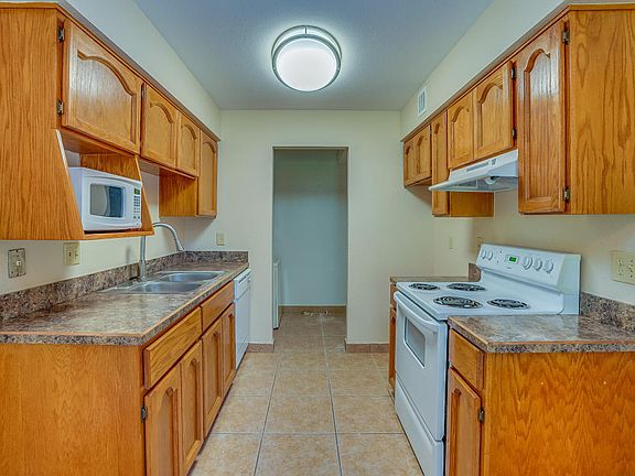 3rd image of 16657 E Gunsight Dr Unit 103