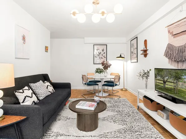 209 Clinton Ave #1A, Brooklyn, NY 11205