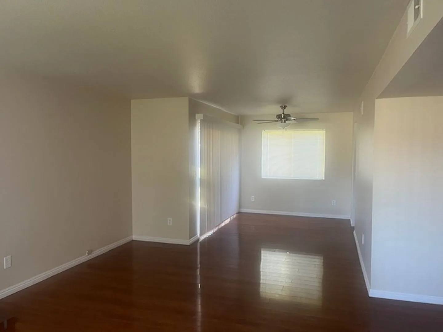 830 Jennifer Lane — Photo 2
