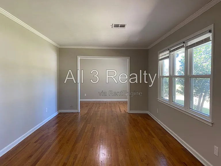 3012 Lansdowne Dr — Photo 7