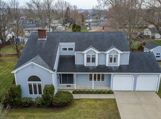 205 Perron Ave, Somerset, MA 02726
