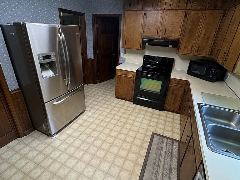 4580 Pennington Rd — Photo 3
