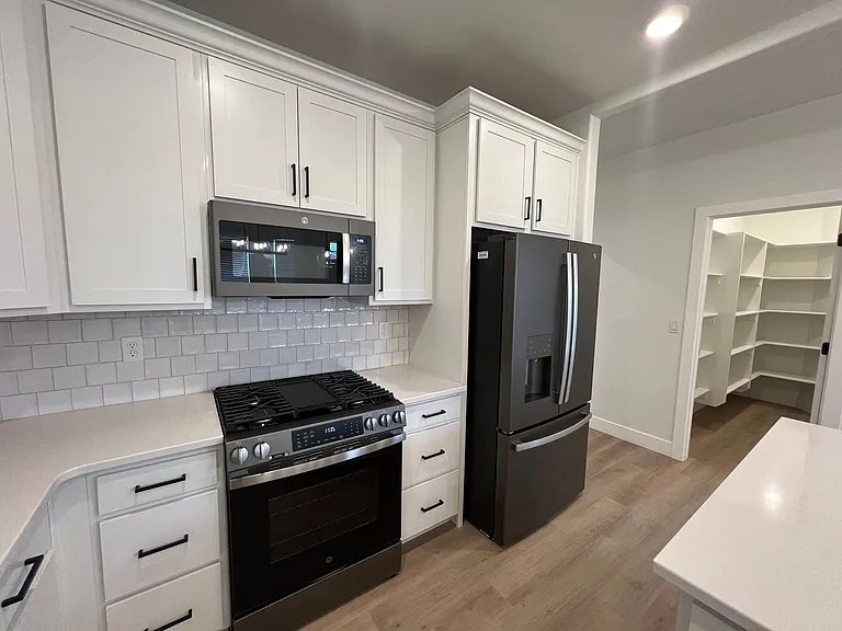 702 W Cedar Hill Dr — Photo 5