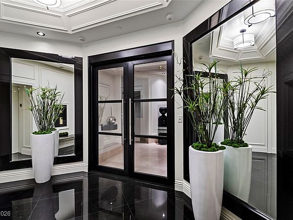 2nd image of 2747 Paradise Rd Unit 3404